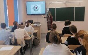 В российской школе использовали украинскую эмблему ССО