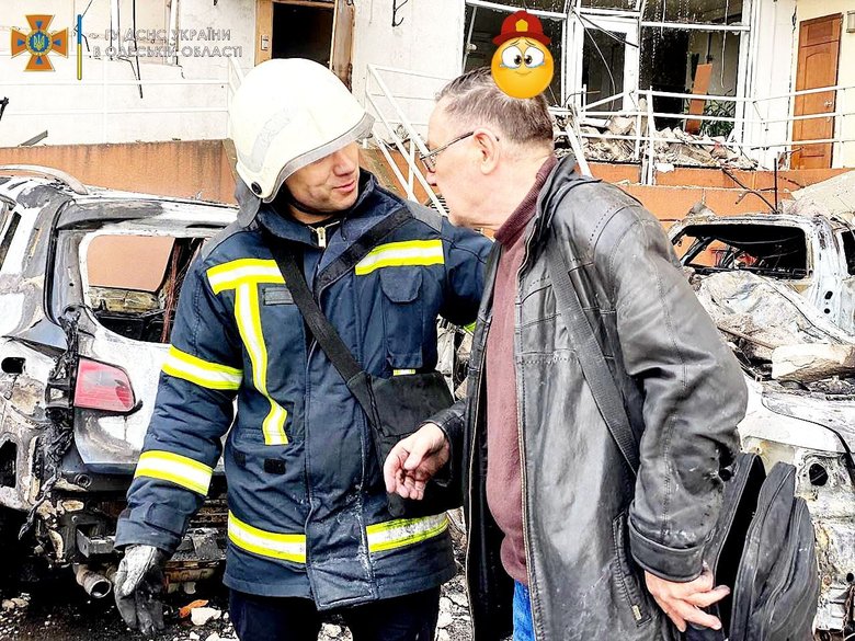 Спасатели ликвидировали пожар в одесской многоэтажке, возникший вследствие обстрела российскими оккупантами, - ГСЧС 01
