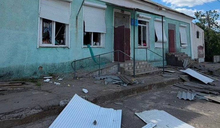 Окупанти вдарили "Молнією" по будинку на Миколаївщині: постраждали двоє маленьких дітей