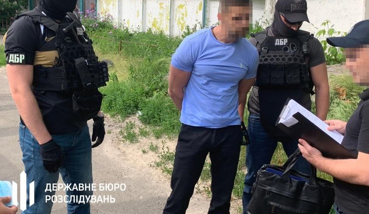 Чиновник Укртрансбезопасности, систематически требовавший взятки у перевозчиков, задержан "на горячем" в Киеве, - ГБР. ВИДЕО+ФОТОрепортаж