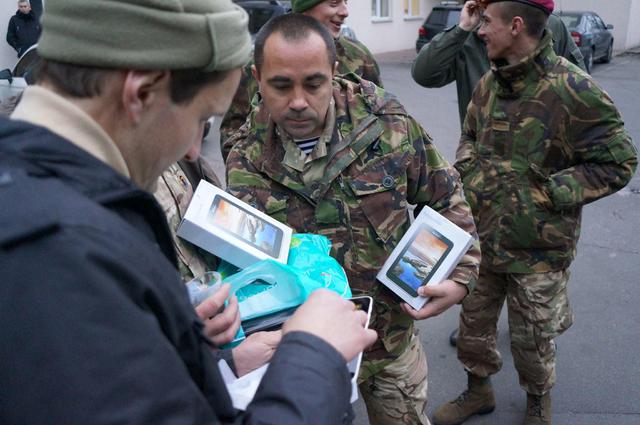 добровольцы волонтеры баранецкий