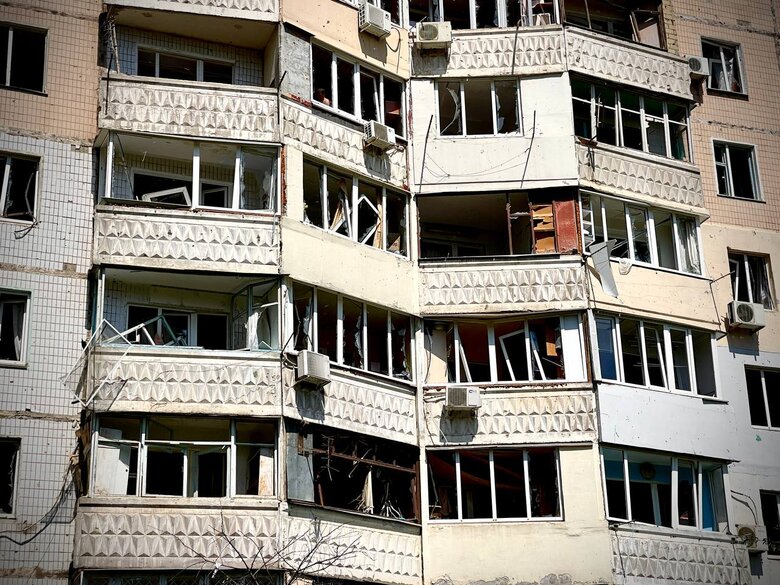Внаслідок нічної атаки Шахедами по Одесі постраждало 290 квартир у 11 будинках, - міськрада 01