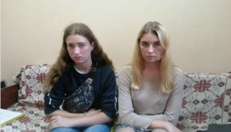 Полиция нашла девушек, разгромивших вагон электрички на Днепропетровщине, их родители заплатят за ремонт, - Геращенко. ВИДЕО