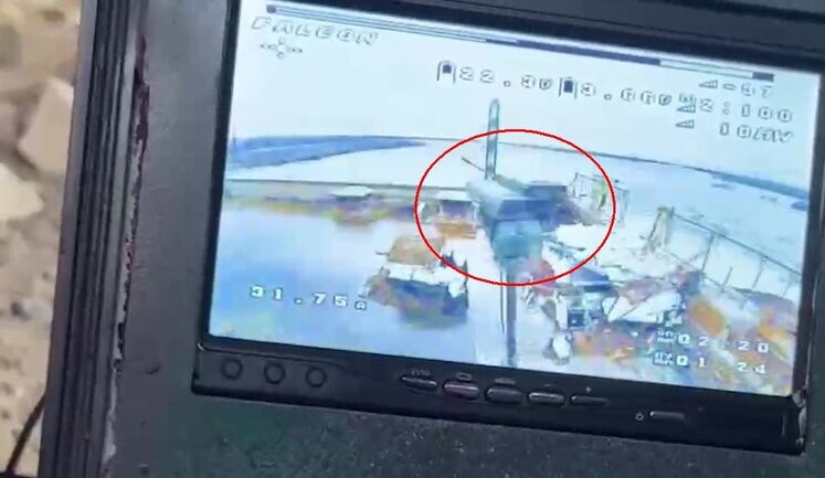 Kamikaze drone destroys Russian visual surveillance complex "Murom-M" on Kakhovka HPP dam. ВIДЕО