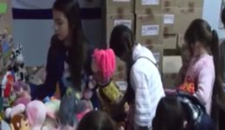 "We left Makiivka and I cried when all guys in class accepted me," - Chernivtsi volunteers arranged holiday for displaced kids. VIDEO