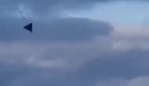 Украинский воин с американского пулемета "Browning M2" сбивает российский "Shahed". ВИДЕО