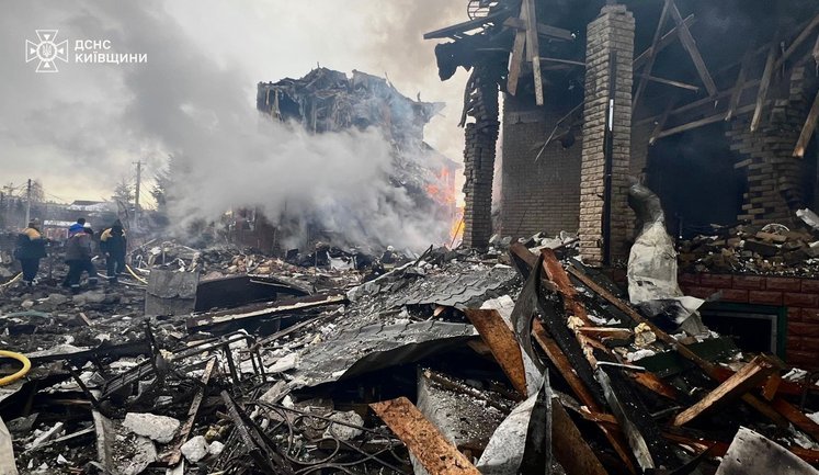 Fires caused by Russian attack on Kyiv region have been extinguished. Debris removal continues. PHOTOS