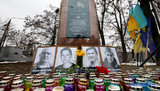 Память жертв теракта возле Дворца спорта почтили в Харькове. ФОТОрепортаж