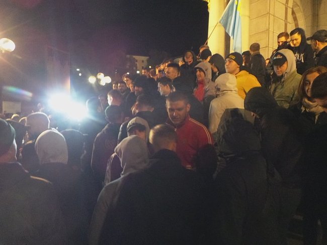 Сотні протестувальників проти формули Штайнмаєра зібралися на Майдані 02