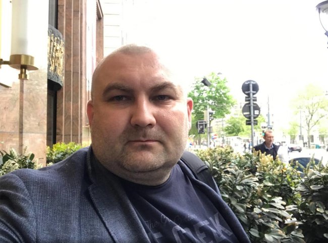 Завотдела Киевского бюро судмедэкспертизы - любитель Путина Валиахметов, показывающий сговорчивость во многих резонансных делах, - журналистка Двали 02