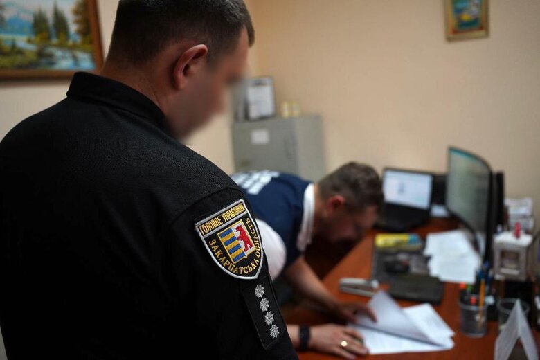 Співробітнику ТЦК, який побив дружину воїна ЗСУ, повідомлено про підозру, - поліція 01