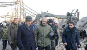 Шмигаль показав Рютте наслідки російської атаки на одну з київських ТЕЦ. ВІДЕО+ФОТОрепортаж