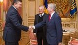 Внезапно к Януковичу пришли Кокс и Квасьневский. ФОТО