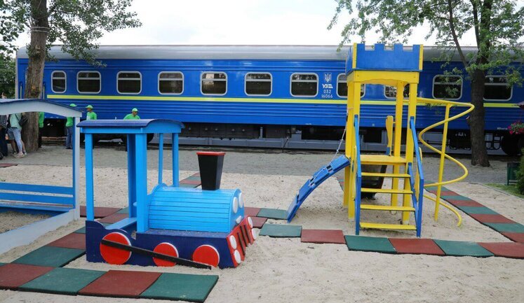 For Irpin residents who are left homeless, small town was built out of carriages, - Ukrzaliznytsya. PHOTOS