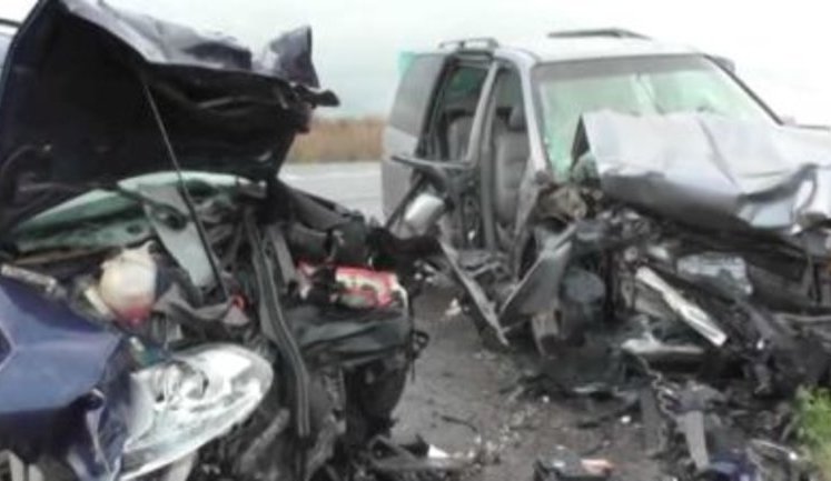 Ехали в роддом: в Ривненской области в ДТП погибла беременная женщина, еще два человека госпитализированы. ВИДЕО+ФОТОрепортаж