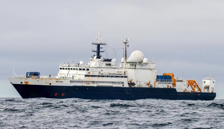 Російський розвідувальний корабель шпигував за підводними кабелями Європи, - FT