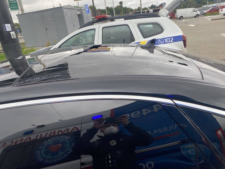 Поліція про обстріл машини Шефіра: В авто влучило понад 10 куль, оголошено спецоперацію Сирена 05