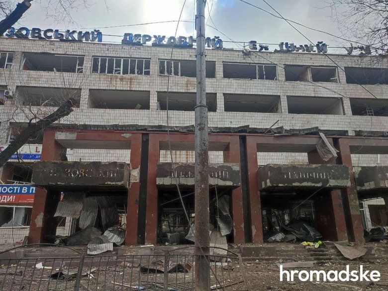 Наслідки обстрілу Маріуполя російськими військами 03