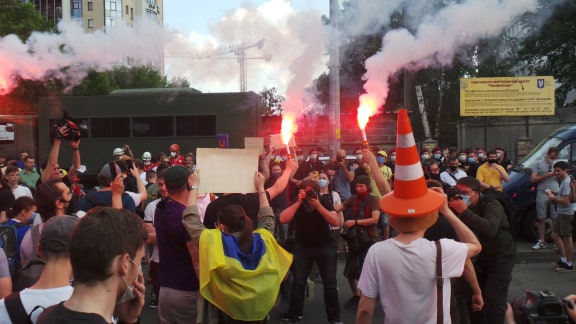 Мітингувальники під судом над Стерненком перекрили вулицю Дегтярівську 08