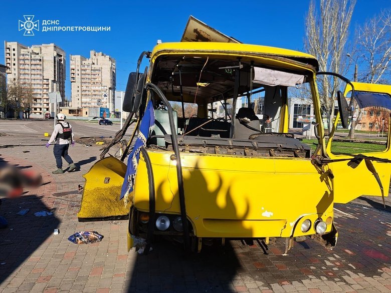 удар по маршрутці у Нікополі