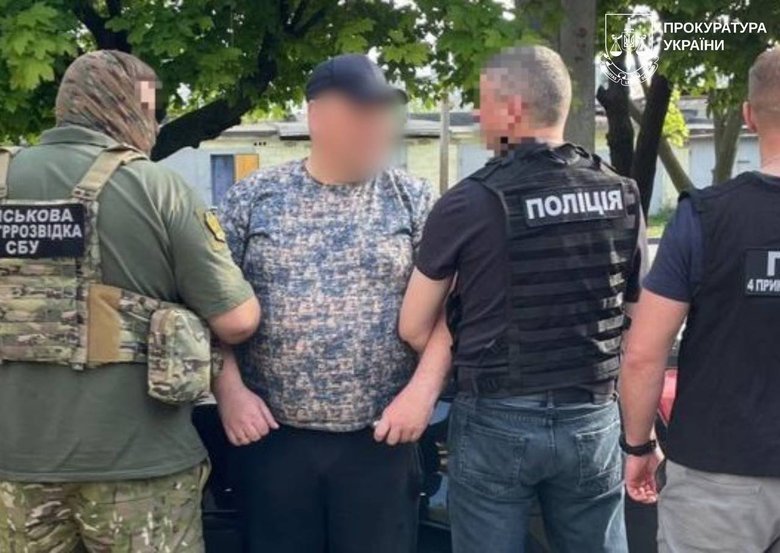 Корупція у Харкові: працівник ТЦК та ексберкутівець продавали втечу з України