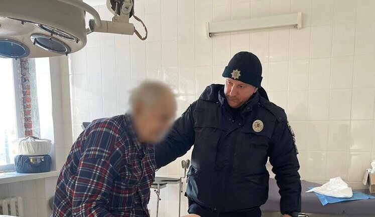 Війська РФ ударили по прикордонню Чернігівщини: поранено пенсіонера, пошкоджено будинок. ФОТО