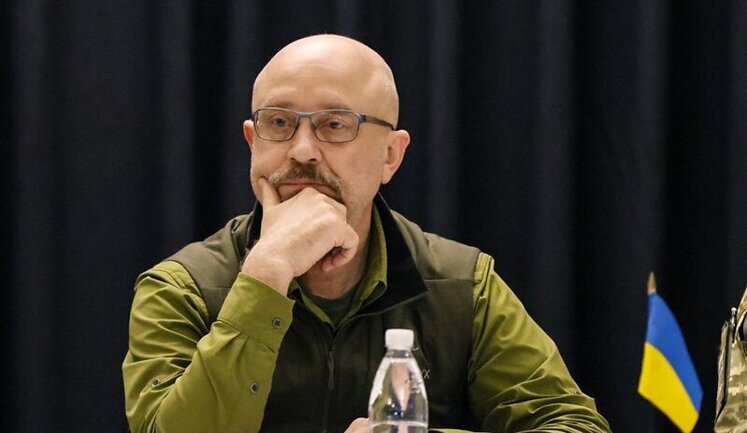 Міністр оборони заперечує закупівлю харчів для військових за завищеними цінами