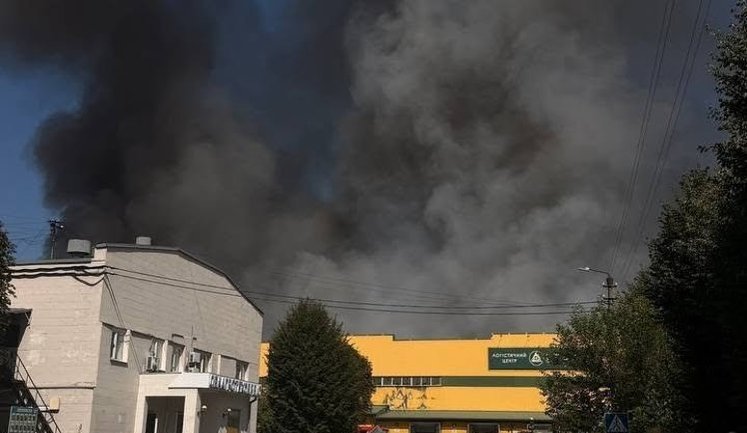 Russian attack destroyed Rozum’s warehouse in Vyshneve. VIDEO+PHOTOS