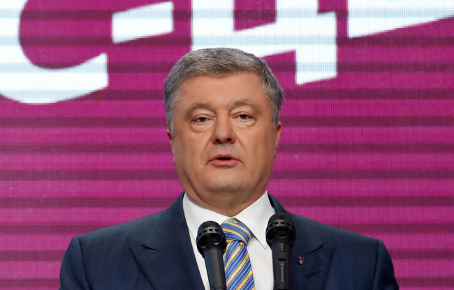 Мог ли Порошенко не проиграть кандидату от своего антирейтинга? 01