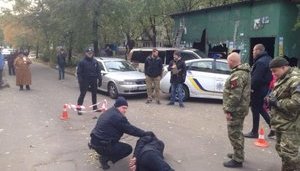 Напад на патрульних у Києві: зловмисника знешкодили, він встиг вистрілити. ФОТОрепортаж