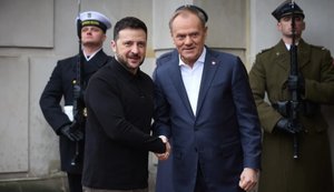 В польском правительстве считают правильным решение Зеленского не ехать на конференцию по восстановлению