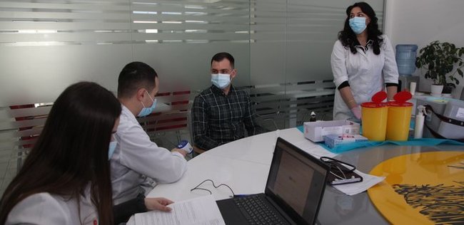 Відверто безсовісна подія, - ОП про позачергову вакцинацію працівників приватних підприємств на Тернопільщині 02