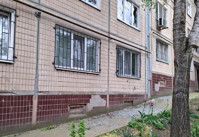 Обстріл п'ятиповерхівки на Нікопольщині 13 травня