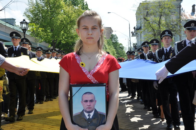 Матері загиблих захисників України пройшли центром Києва 09