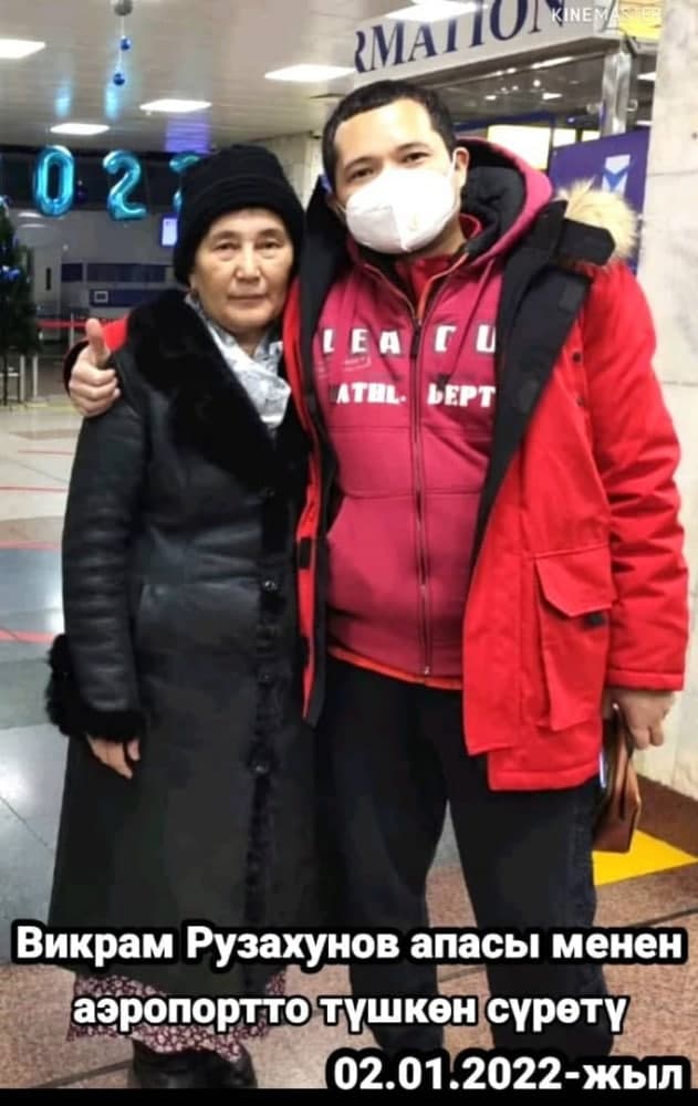 Казахська влада показала зізнання затриманого, який брав участь у протестах за гроші. Ним виявився відомий джазовий музикант із Киргизстану Вікрам Рузахунов 01