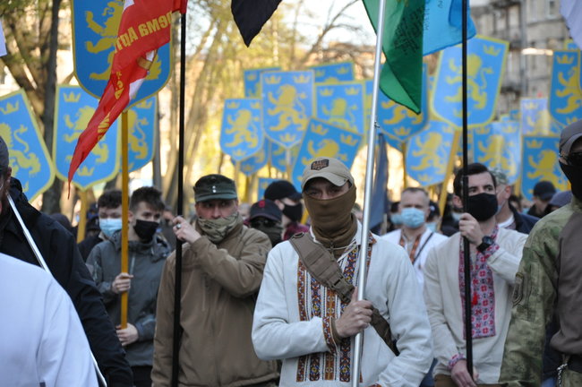 У центрі Києва відбувся марш вишиванок на честь дивізії СС Галичина 20