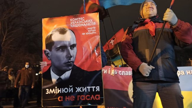 В Киеве прошло факельное шествие к 112-летию Бандеры 04