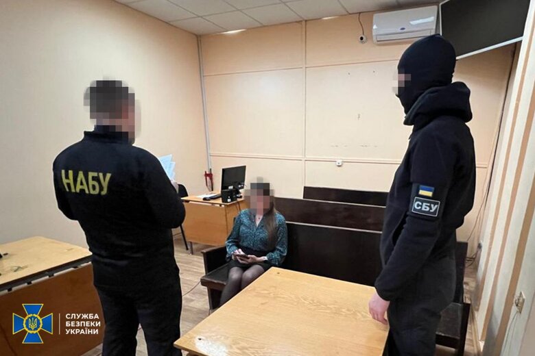 СБУ та НАБУ викрили голову суду на Одещині, який допомагав ухилянтам