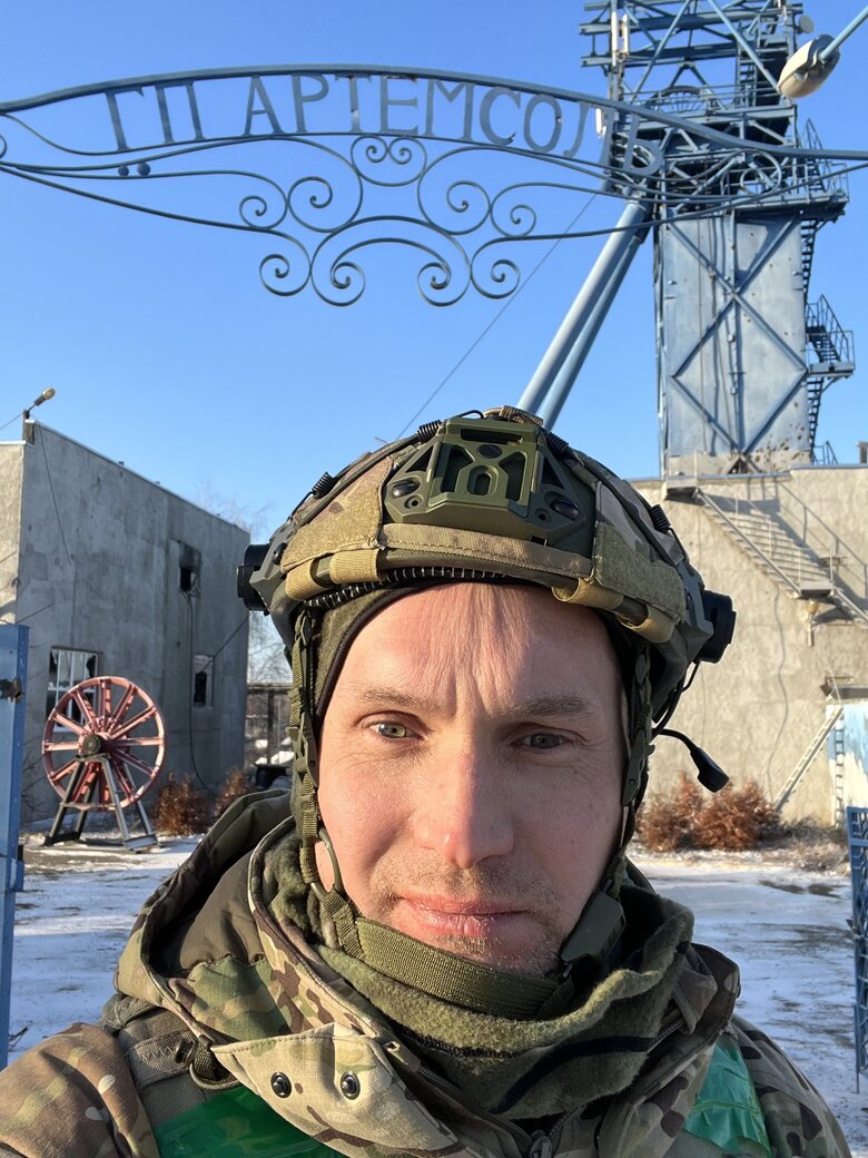 Soldiers of 46th SAB are confidently defending Soledar, - Butusov 01