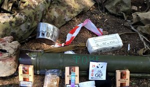 В зоне АТО найдены боеприпасы, сухпайки, медикаменты и военное снаряжение российского производства, - штаб. ФОТОрепортаж