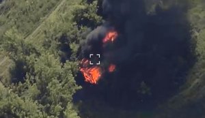 Детонація ворожого квадроциклу з боєкомплектом після влучання FPV. ВIДЕО
