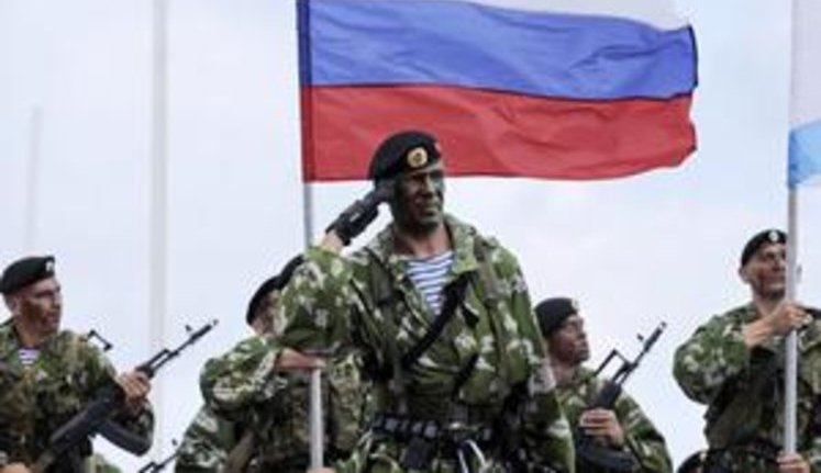"Зачистить все помещения!", - вооруженные автоматами российские моряки захватили культурный центр Севастополя. ВИДЕО