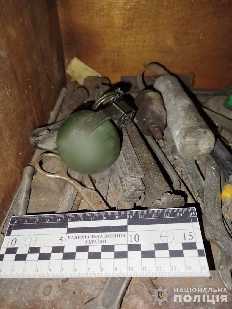 Масштабна спецоперація Нацполіції: вилучено зброю, вибухівку й наркотики