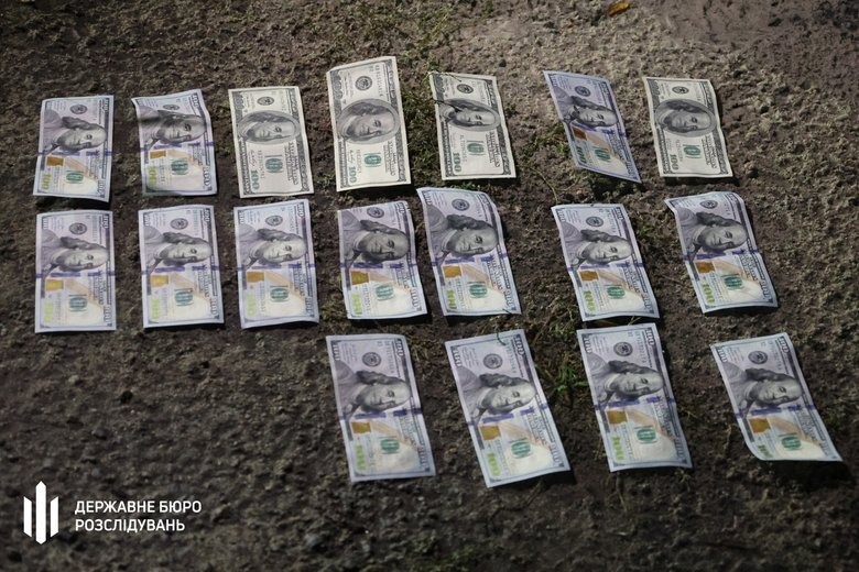 В Запорожье задержали двух чиновников ТЦК за взяточничество