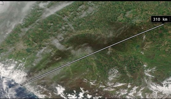 Дим від палаючого НПЗ у Туапсе розтягнувся на 300 км і досяг Ставрополя