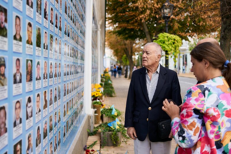 How Australian businessman Anthony Trevisan became Ukrainian volunteer 12
