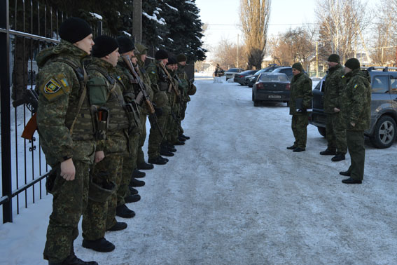 Для надання допомоги людям у Авдіївку направлено зведений загін поліції 01