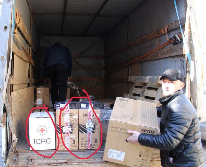 У Маріупольському районі Червоний Хрест забезпечує загарбників гуманітарною допомогою, зокрема технікою, - Андрющенко 01