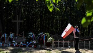 У Польщі звинуватили українця в нарузі над меморіалом жертв Волинської трагедії