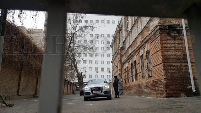суд